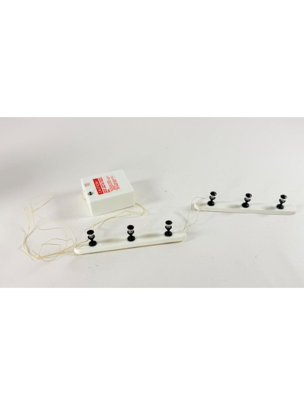 Dept 56 Village Accessory 2 Walkway Lights 52681 Holiday Decor